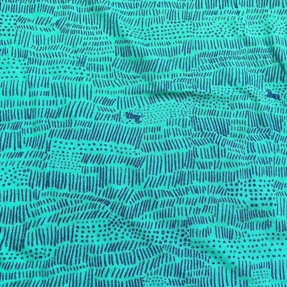 LuLaRoe Classic Tee *unicorn* - Picture 2 of 5